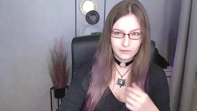 Girls and cam to cam: Watch as these sophisticated entertainers uncover their stunning costumes and curvaceous curves online!