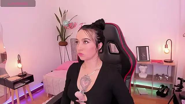 Girls and cam to cam: Watch as these sophisticated entertainers uncover their stunning costumes and curvaceous curves online!