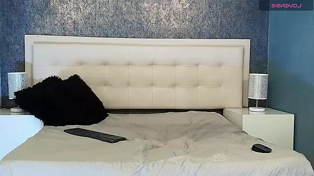 Girls and cam to cam: Watch as these sophisticated entertainers uncover their stunning costumes and curvaceous curves online!