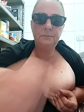 eroticjessitop from StripChat is Freechat