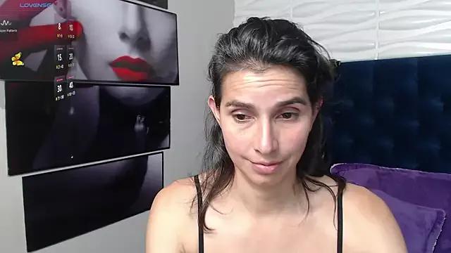 Girls and cam to cam: Watch as these sophisticated entertainers uncover their stunning costumes and curvaceous curves online!