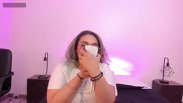 Fallenangell_ from StripChat is Freechat