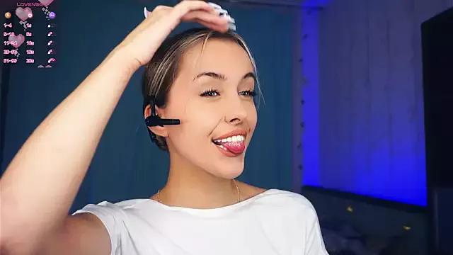 Girls and cam to cam: Watch as these sophisticated entertainers uncover their stunning costumes and curvaceous curves online!