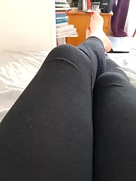 feetclara7 from StripChat is Freechat