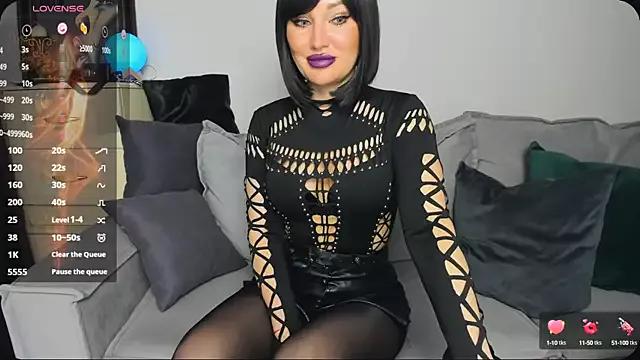Girls and cam to cam: Watch as these sophisticated entertainers uncover their stunning costumes and curvaceous curves online!