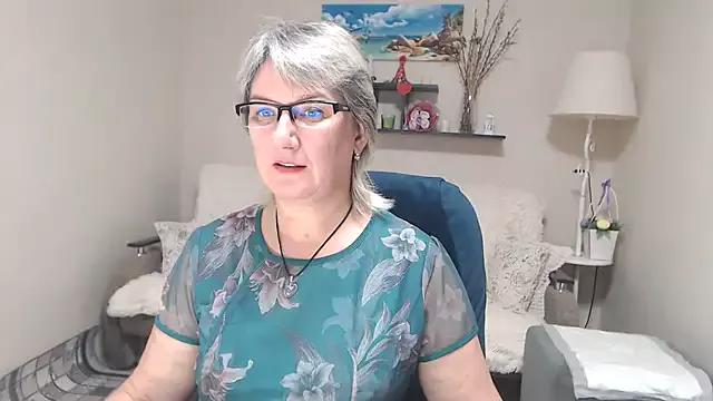FleurMays from StripChat is Freechat