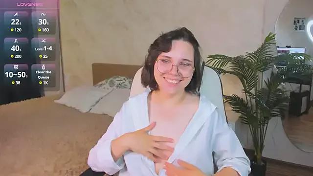 Girls and cam to cam: Watch as these sophisticated entertainers uncover their stunning costumes and curvaceous curves online!