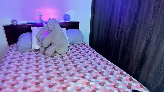 Girls and cam to cam: Watch as these sophisticated entertainers uncover their stunning costumes and curvaceous curves online!