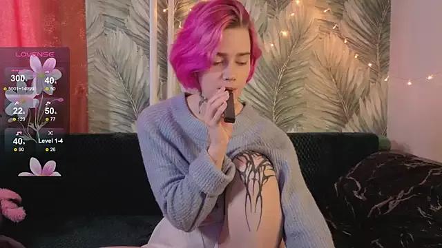 Florenc_Emily from StripChat is Freechat