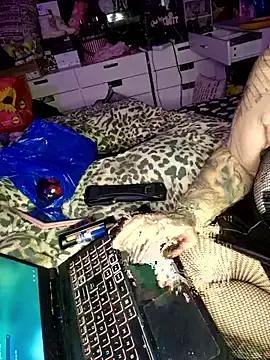Photos of foxy_roxy6969 from StripChat is Freechat