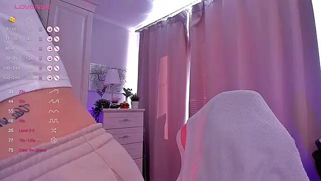 Girls and cam to cam: Watch as these sophisticated entertainers uncover their stunning costumes and curvaceous curves online!
