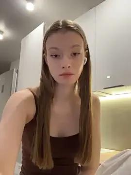 FriendlyFire_18 from StripChat is Freechat