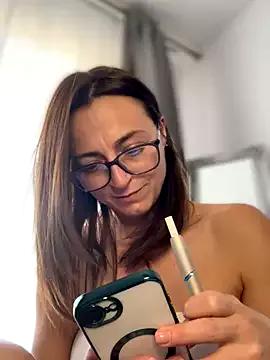 FuckingSunshine37 from StripChat is Freechat