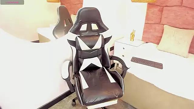 Girls and cam to cam: Watch as these sophisticated entertainers uncover their stunning costumes and curvaceous curves online!