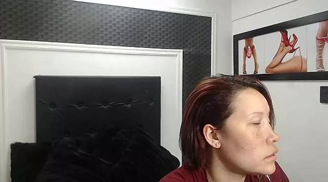 Girls and cam to cam: Watch as these sophisticated entertainers uncover their stunning costumes and curvaceous curves online!