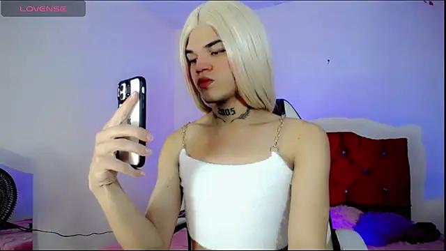 Girls and cam to cam: Watch as these sophisticated entertainers uncover their stunning costumes and curvaceous curves online!