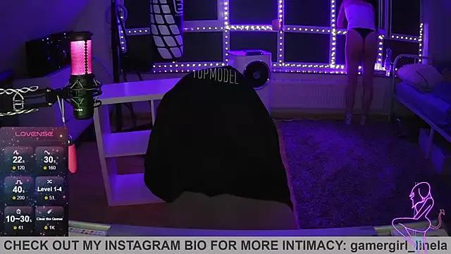 Girls and cam to cam: Watch as these sophisticated entertainers uncover their stunning costumes and curvaceous curves online!