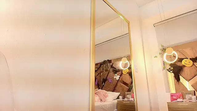 Girls and cam to cam: Watch as these sophisticated entertainers uncover their stunning costumes and curvaceous curves online!