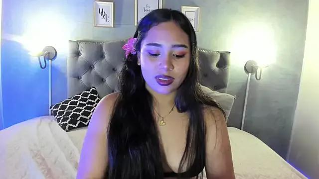 GiannaSlimJB from StripChat is Freechat
