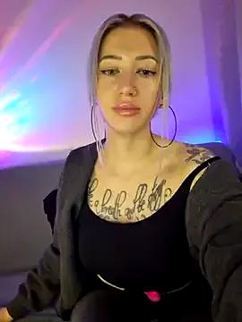 Gina-Lumara from StripChat is Freechat