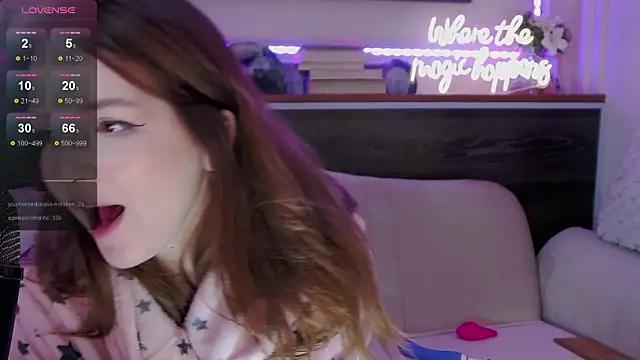 Girls and cam to cam: Watch as these sophisticated entertainers uncover their stunning costumes and curvaceous curves online!