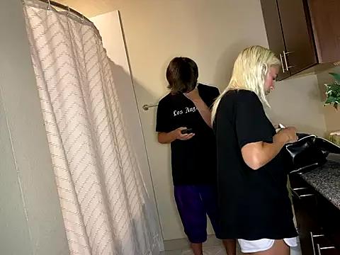 Girls and cam to cam: Watch as these sophisticated entertainers uncover their stunning costumes and curvaceous curves online!