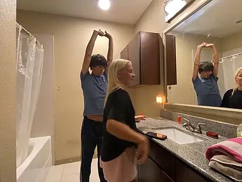 Girls and cam to cam: Watch as these sophisticated entertainers uncover their stunning costumes and curvaceous curves online!