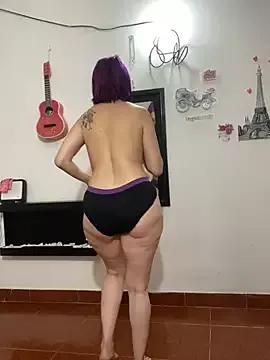 Girls and cam to cam: Watch as these sophisticated entertainers uncover their stunning costumes and curvaceous curves online!