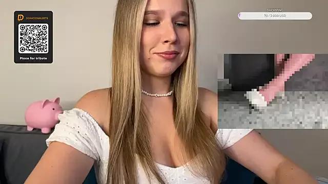 GoddessRoss from StripChat is Freechat