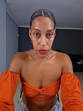 Goldenlace from StripChat is Freechat