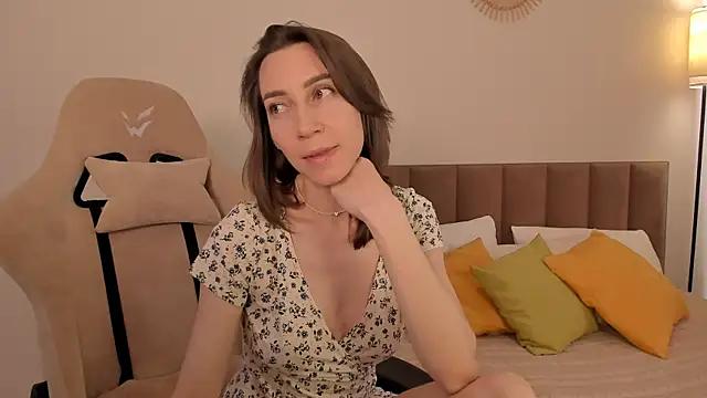 GoodGlamorGirl from StripChat is Freechat