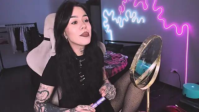 Girls and cam to cam: Watch as these sophisticated entertainers uncover their stunning costumes and curvaceous curves online!