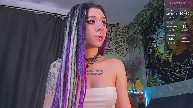 Girls and cam to cam: Watch as these sophisticated entertainers uncover their stunning costumes and curvaceous curves online!
