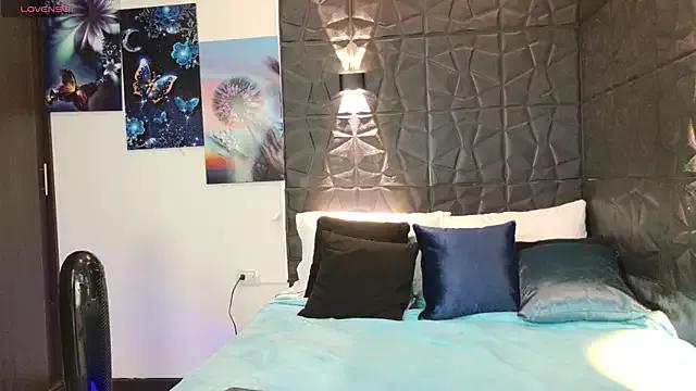 Girls and cam to cam: Watch as these sophisticated entertainers uncover their stunning costumes and curvaceous curves online!