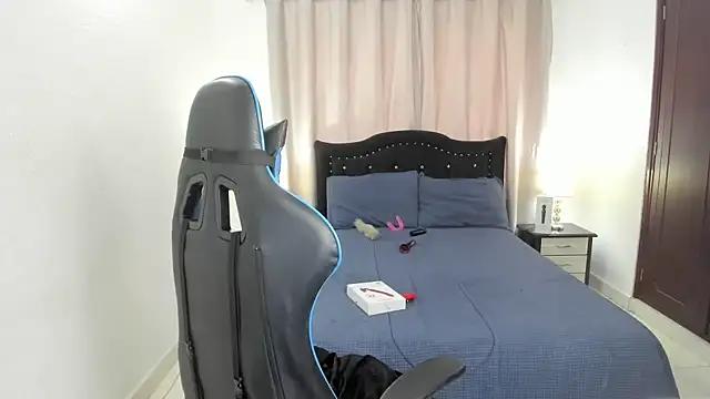 Girls and cam to cam: Watch as these sophisticated entertainers uncover their stunning costumes and curvaceous curves online!