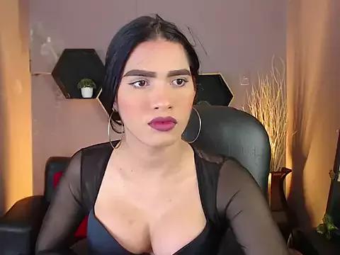 Girls and cam to cam: Watch as these sophisticated entertainers uncover their stunning costumes and curvaceous curves online!