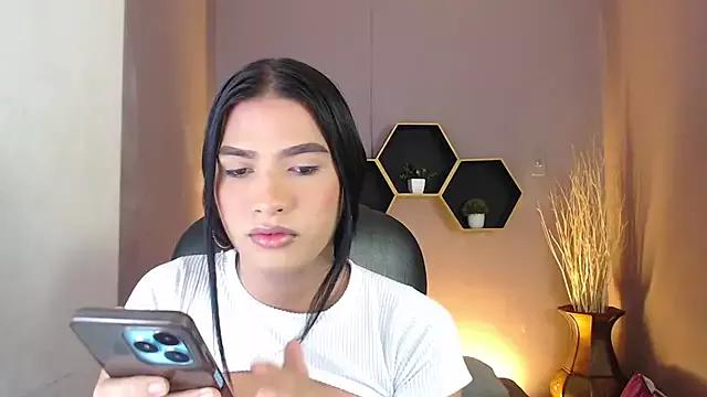 Girls and cam to cam: Watch as these sophisticated entertainers uncover their stunning costumes and curvaceous curves online!