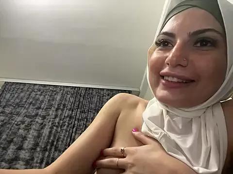 Photos of GumusGuray from StripChat is Freechat