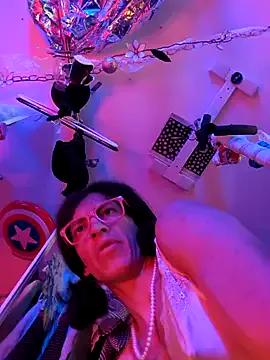 Girls and cam to cam: Watch as these sophisticated entertainers uncover their stunning costumes and curvaceous curves online!