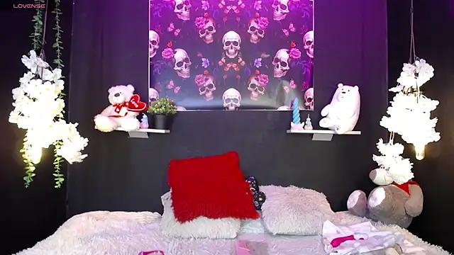 Girls and cam to cam: Watch as these sophisticated entertainers uncover their stunning costumes and curvaceous curves online!