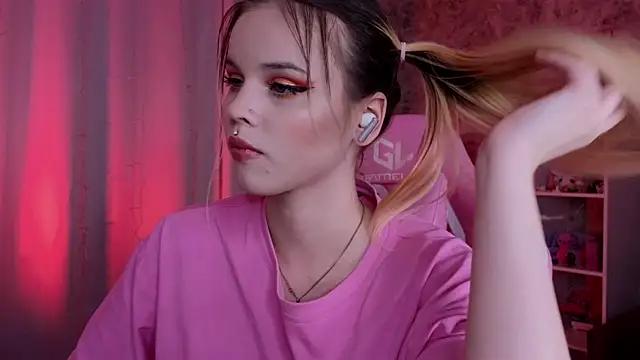 Girls and cam to cam: Watch as these sophisticated entertainers uncover their stunning costumes and curvaceous curves online!