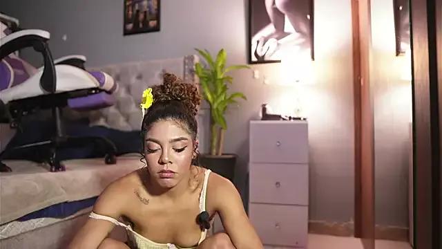 Hanna-Chris from StripChat is Freechat