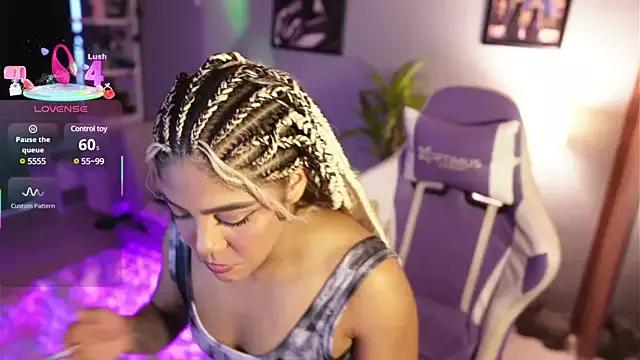 Girls and cam to cam: Watch as these sophisticated entertainers uncover their stunning costumes and curvaceous curves online!