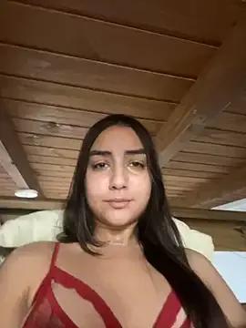 hannahchavess from StripChat is Freechat