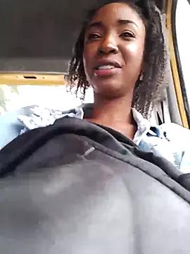 HannaTomson from StripChat is Freechat