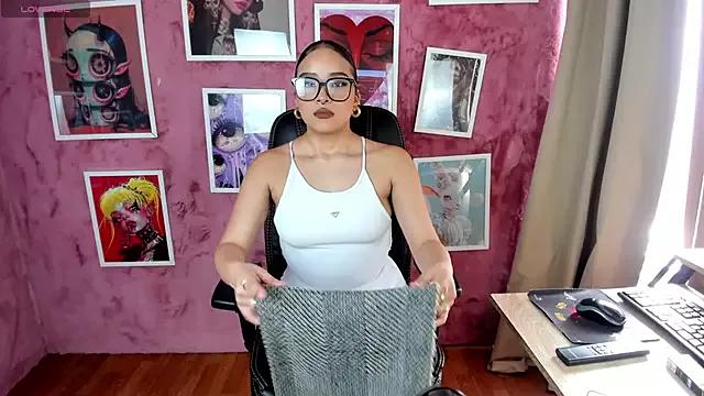 Girls and cam to cam: Watch as these sophisticated entertainers uncover their stunning costumes and curvaceous curves online!