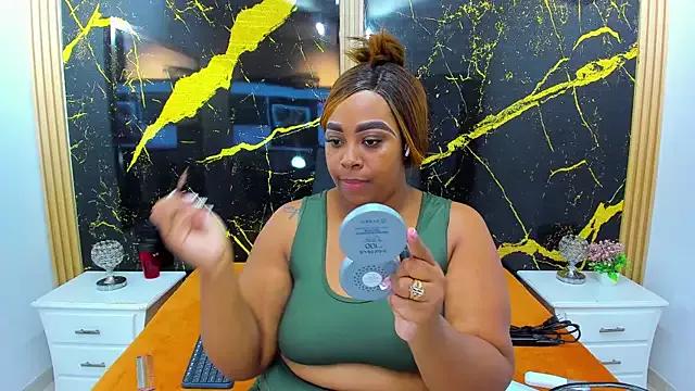 HannyMansonh from StripChat is Freechat