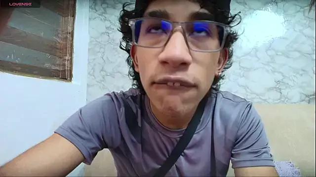 hares_mds from StripChat is Freechat
