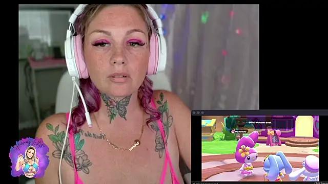 Girls and cam to cam: Watch as these sophisticated entertainers uncover their stunning costumes and curvaceous curves online!