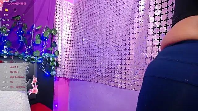 Girls and cam to cam: Watch as these sophisticated entertainers uncover their stunning costumes and curvaceous curves online!
